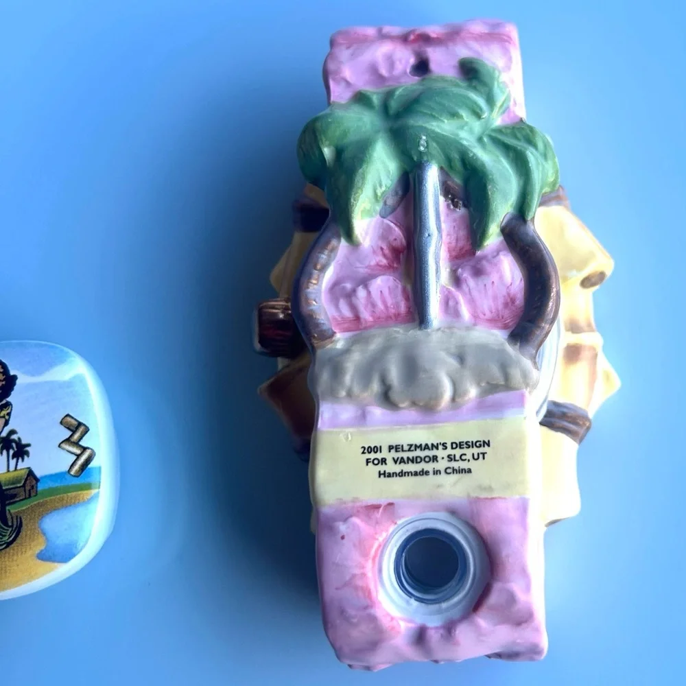 Vintage Vandor Pelzman designs wristwatch salt & pepper shakers 🧂🧂 - Picture 4 of 6